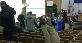 Bătaie la ședința CMC. Consilierii din PSRM și PAS și-au împărțit pumni